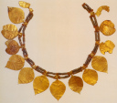 木の葉を象った金製頭飾り、ウル王墓